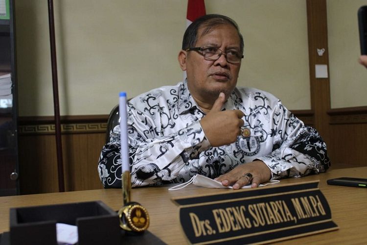 Edeng Sutarya, Pemimpin “Embung Eleh”