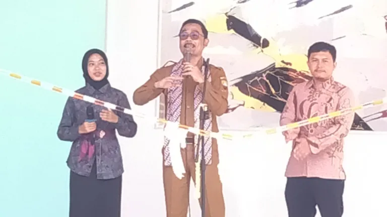 Kadisdik Sumedang Resmikan Panggung Galuh Stansa di SMPN 1 Tanjungsari sebagai Simbol Penguatan Pendidikan Karakter